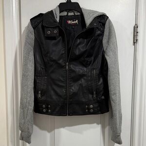 Women's Black and Gray Jacket